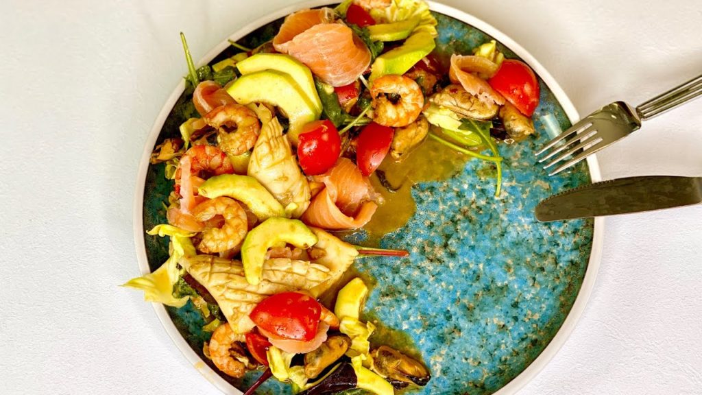 Салат с морепродуктами + Соус для салата