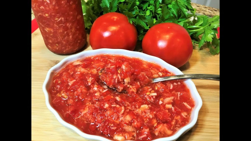 ХРЕНОВИНА без варки - Ядрёный Русский Соус на зиму. Горлодёр, Огонёк. Sauce with Horseradish. ХРЕНОВИНА без варки - Ядрёный Русский Соус на зиму. Горлодёр, Огонёк. Sauce with Horseradish.
