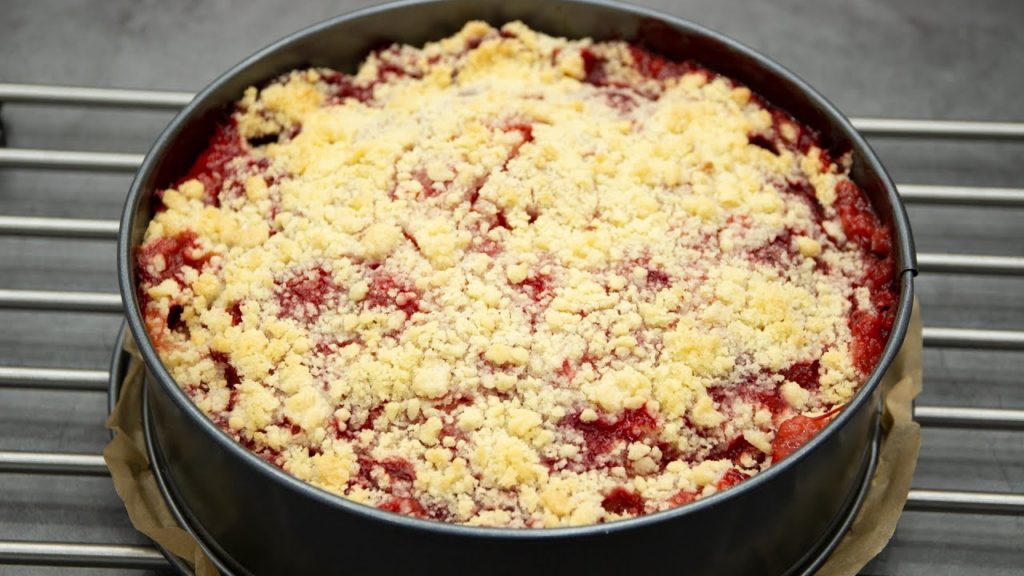 ЛЕТНИЙ ПИРОГ С КЛУБНИКОЙ 🍓 Простой, нежный и восхитительный на вкус | ЭТО ПРОСТО