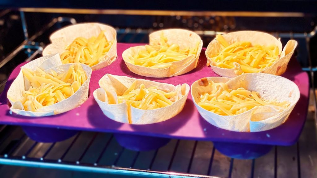 Готовьте сразу тройную порцию! Кексы из Лаваша с курицей и грибами, настоящее объедение Готовьте сразу тройную порцию! Кексы из Лаваша с курицей и грибами, настоящее объедение