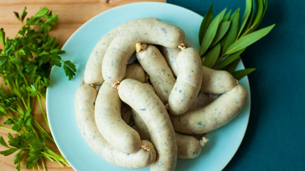 Домашние колбаски с курицей и грибами Буден Бланк (Boudin blanc)