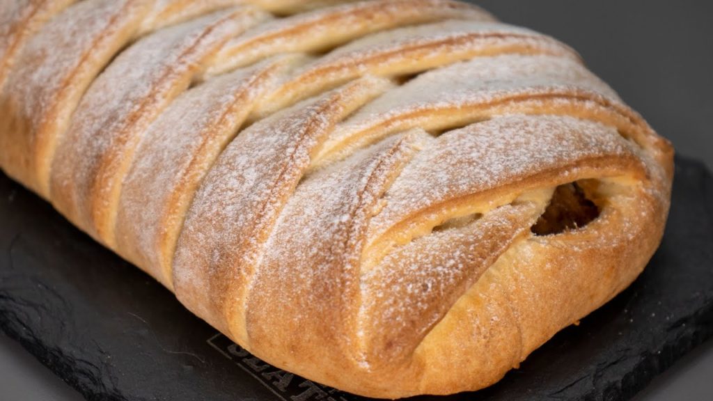 ВОСХИТИТЕЛЬНО вкусная ТВОРОЖНАЯ ПЛЕТЁНКА С ЯБЛОКАМИ! Много сочной начинки и простое тесто