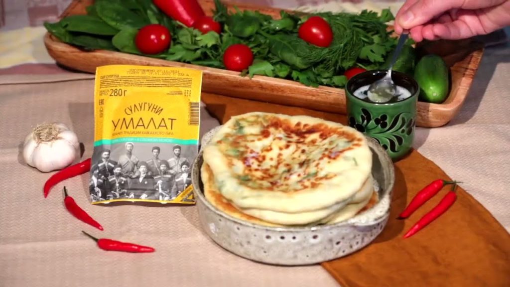 Хычины с сыром и зеленью