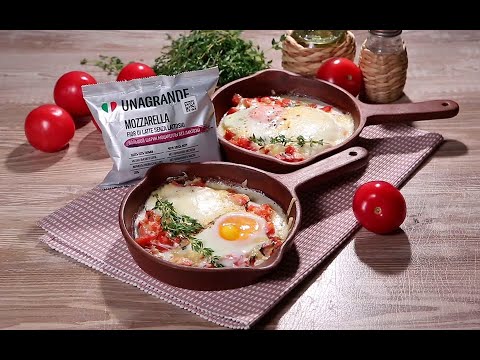 Яйца по-неаполитански с моцареллой