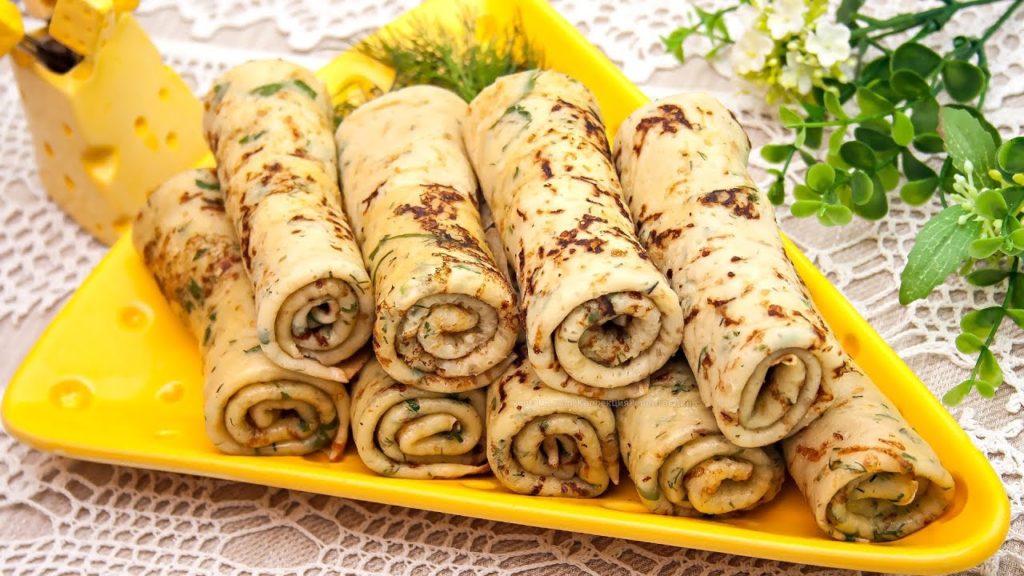 СЫРНЫЕ БЛИНЧИКИ С ЗЕЛЕНЬЮ, рецепт блинов с сырным припеком СЫРНЫЕ БЛИНЧИКИ С ЗЕЛЕНЬЮ, рецепт блинов с сырным припеком
