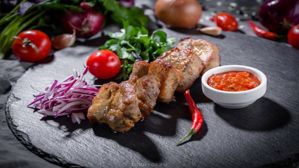 Шашлык из свинины с помидорами и розмарином. Рецепт шашлыка