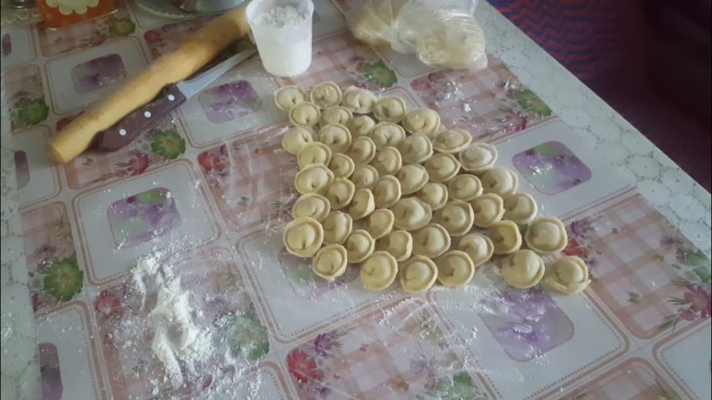 ИДЕАЛЬНОЕ ТЕСТО ДЛЯ ПЕЛЬМЕНЕЙ, ВАРЕНИКОВ и МАНТОВ / НЕ РАЗВАРИВАЮТСЯ!