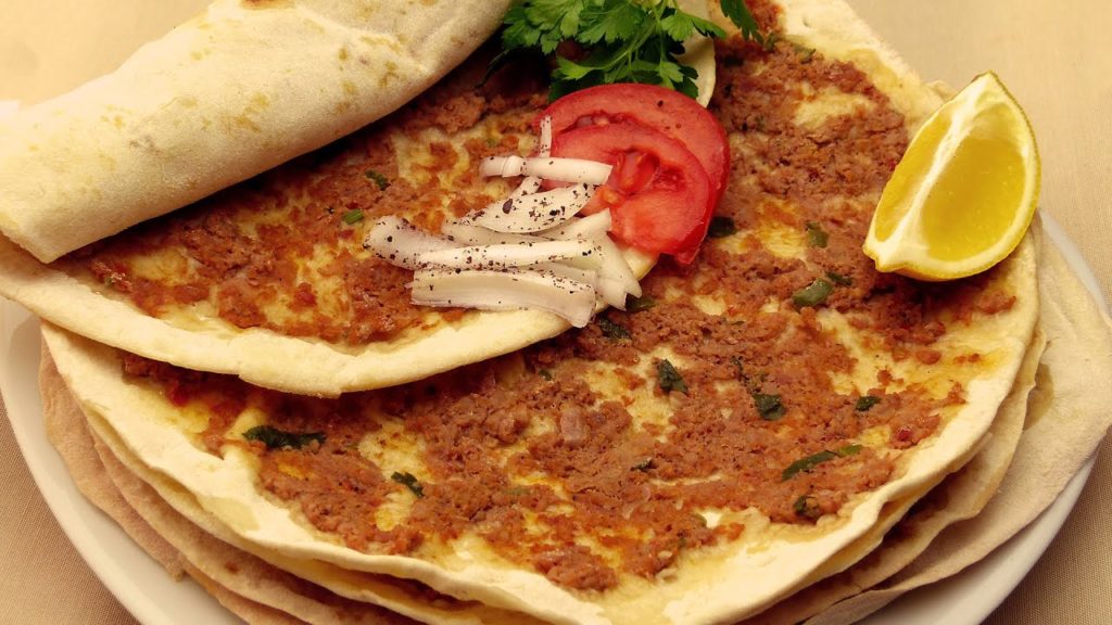 Турецкая пицца ( Лахмаджун ) рецепт