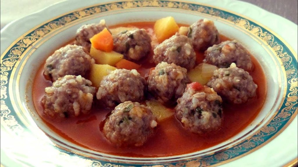 Рецепт варёных фрикаделек с овощами