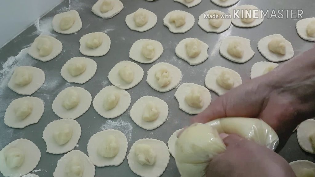 ВАРЕНИКИ С КАРТОШКОЙ. Приготовление вареников с картошкой.)(potato dumplings)( ВАРЕНИКИ С КАРТОШКОЙ. Приготовление вареников с картошкой.)(potato dumplings)(