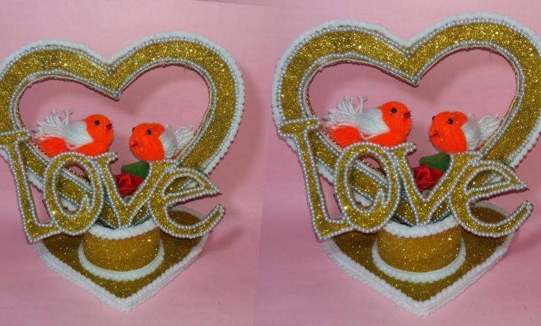 how to make showpiece ||crafts with cardboard ||gift itam showpicee||dustu pakhe