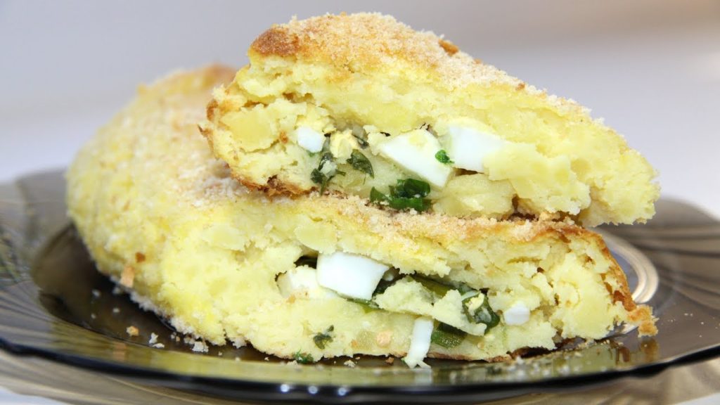 Картофельные рулеты с луком и яйцом. Рецепт сытной закуски