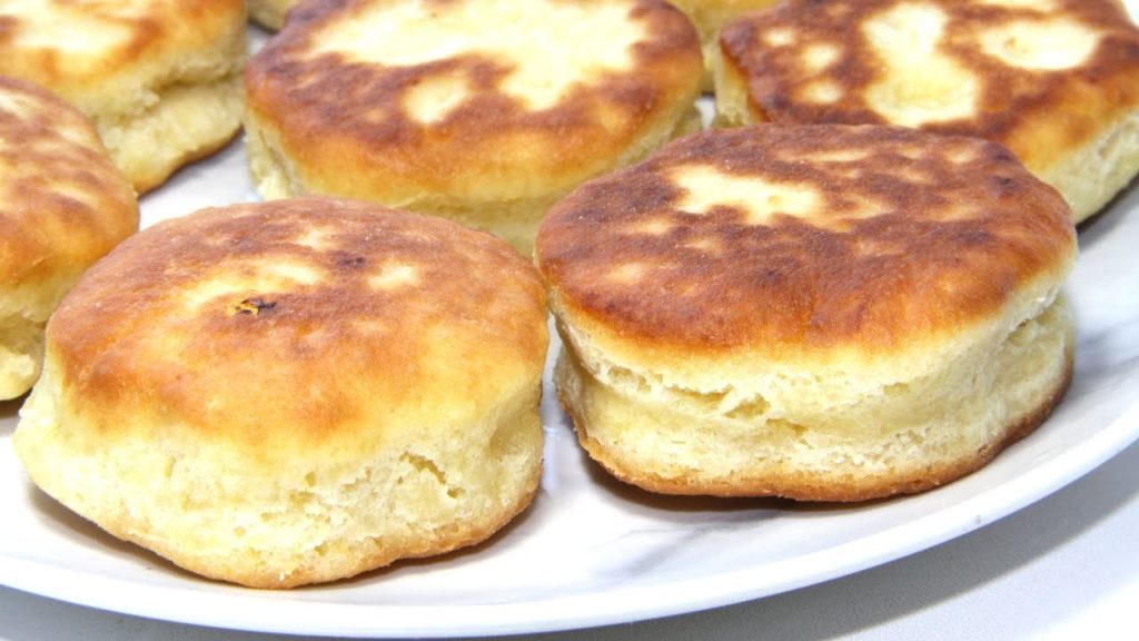 Быстрые пышки к чаю на сковороде. Рецепт отличной закуски