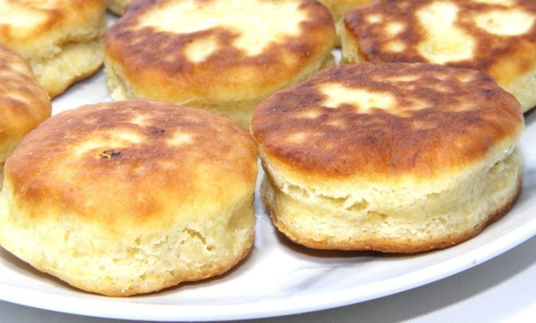 Быстрые пышки к чаю на сковороде. Рецепт отличной закуски