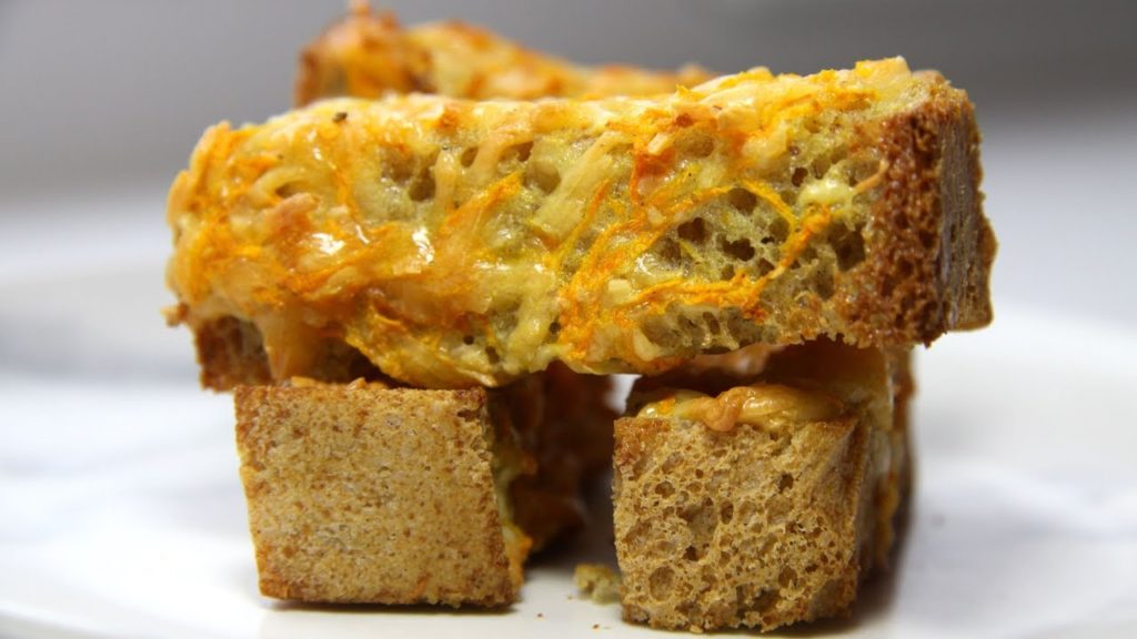 Самые вкусные гренки на завтрак в духовке. Супер рецепт