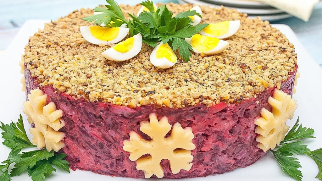 САЛАТ НА ПРАЗДНИЧНЫЙ СТОЛ ИЗ СВЕКЛЫ с чесноком, сыром и грецкими орехами! САЛАТ НА ПРАЗДНИЧНЫЙ СТОЛ ИЗ СВЕКЛЫ с чесноком, сыром и грецкими орехами!
