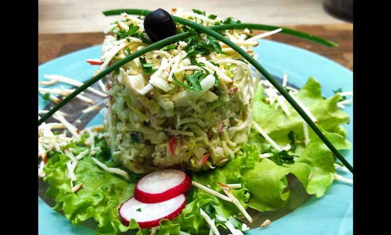 Салат с крабовыми палочками и копчёным сыром! Станет Вашим любимым!