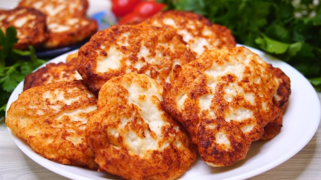 Готовлю уже много лет  вместо пирожков для перекуса! Я их просто обожаю. Мясные оладьи