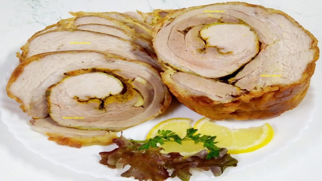 Домашний рулет из свиной грудинки в кляре на водке / Вкусно и Просто