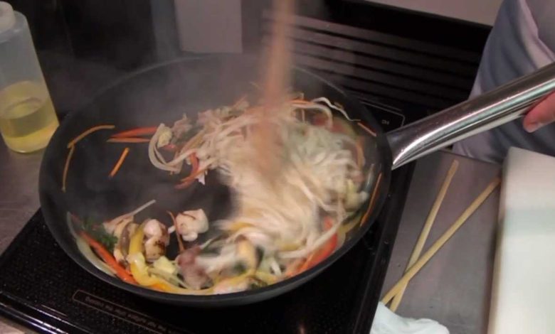 Удон с овощами и курицей / Удон з овочами та куркою