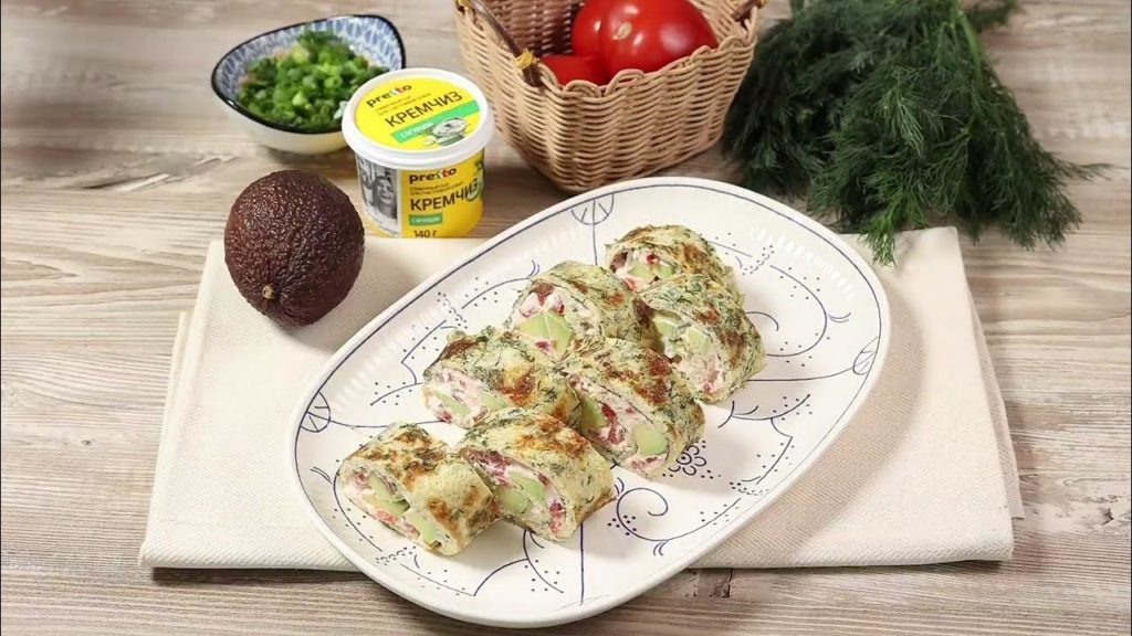 Роллы из омлета с овощами