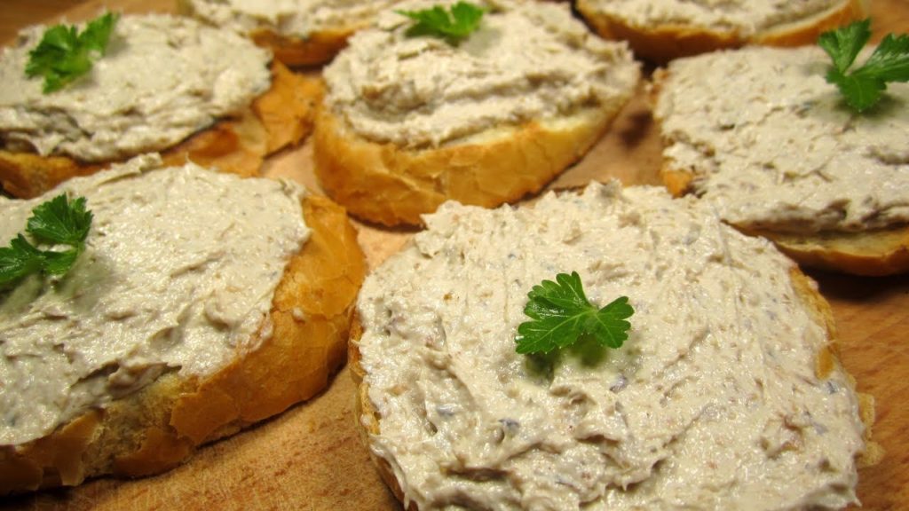 Вкуснейшая намазка на хлеб. Вкуснятина за 2 минуты!