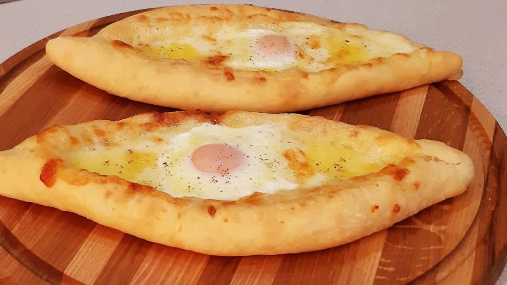 Просто НЕВЕРОЯТНО вкусные хачапури по-Аджарски!!!!!!!!