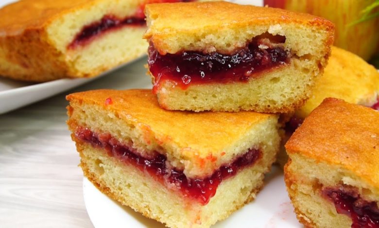 Пирог с секретом! Из продуктов, которые всегда есть дома! С ним справится любая хозяйка!