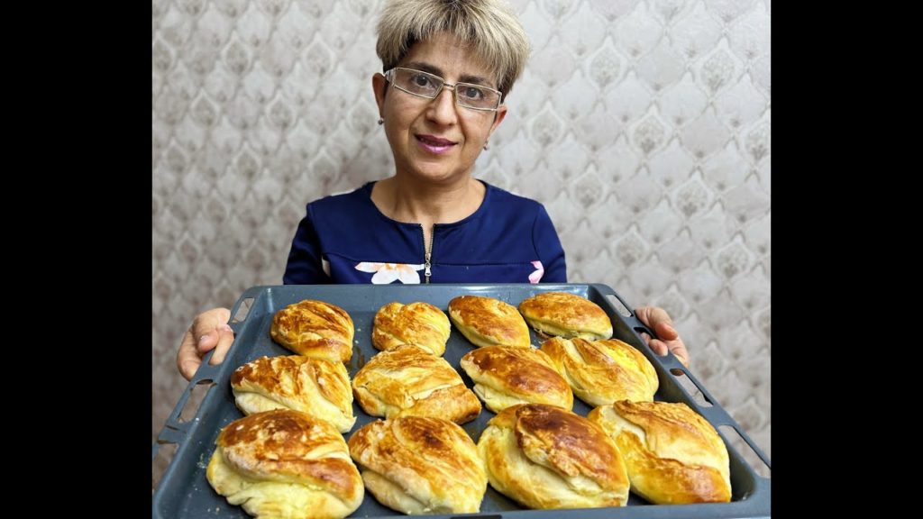 УНИВЕРСАЛЬНОЕ СЛОЁНОЕ ТЕСТО ИЗ ПРОСТЫХ ПРОДУКТОВ ПОТРЯСАЮЩИЕ БУЛОЧКИ С НАЧИНКОЙ К ЧАЮ ПОКОРЯТ ВСЕХ