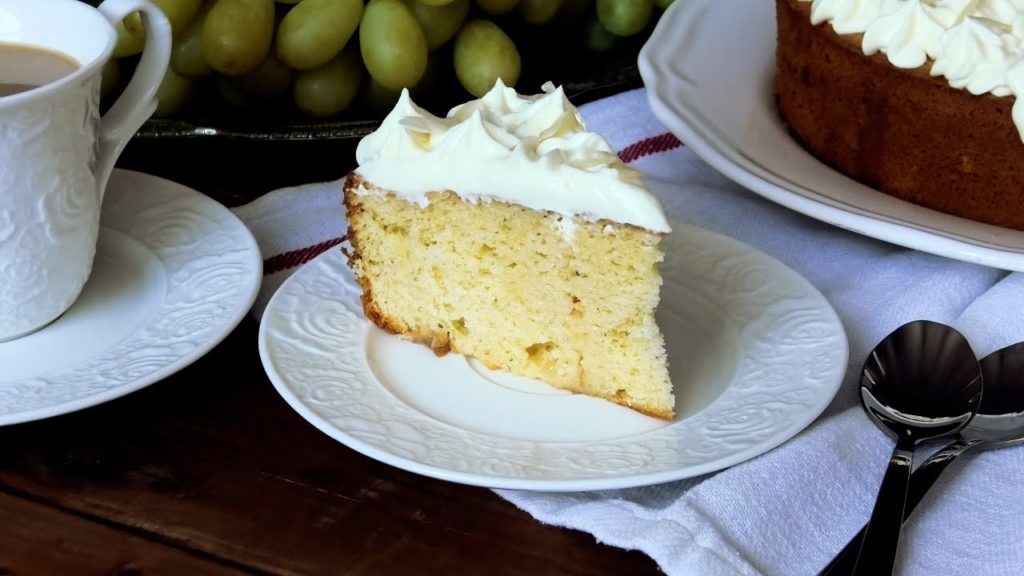 Лёгкий и сочный торт *ТРИ МОЛОКА*!//Light and juicy cake *THREE MILKS*!
