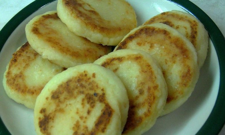 Сырники из творога с картофелем.  Необычно, вкусно и экономно.