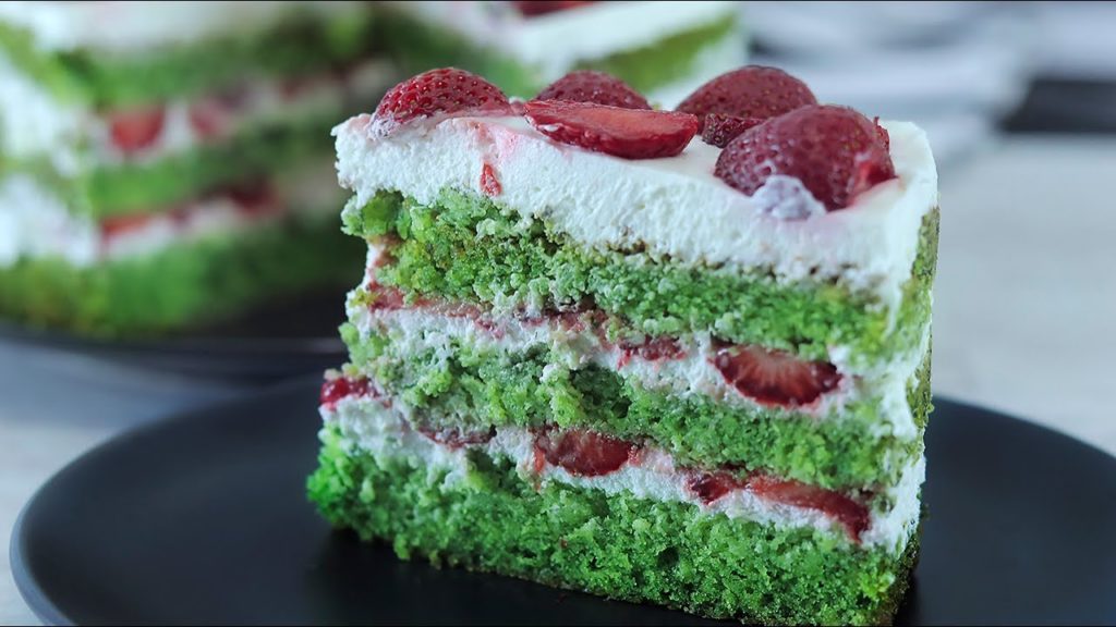 Летний Торт "Изумрудный Бархат". Торт из шпината с клубникой. Вкусный и простой рецепт
