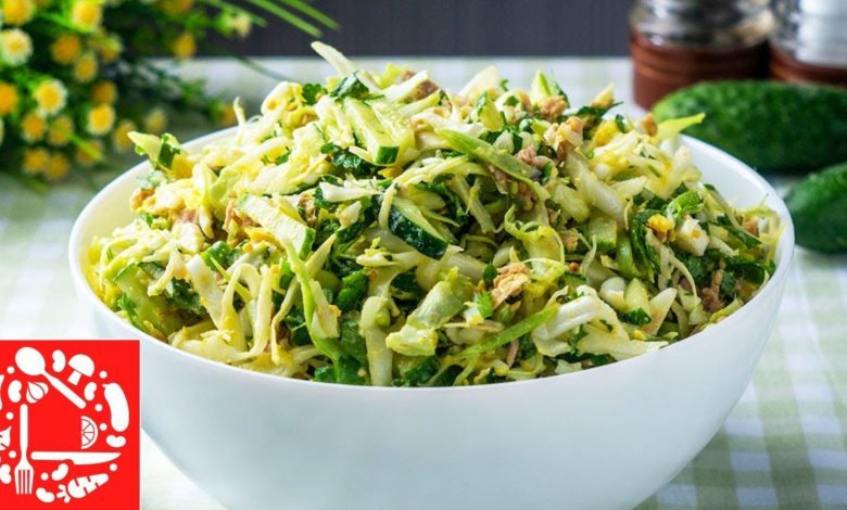 Безумно вкусный салат с молодой капустой и тунцом  Рецепт салата за 5 минут