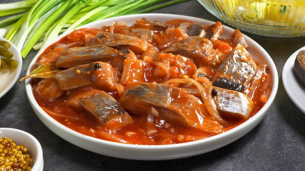 МАРИНОВАННАЯ СЕЛЕДКА В ТОМАТНОМ СОУСЕ - Необычно, вкусно и легко приготовить!Рецепт Всегда Вкусно! МАРИНОВАННАЯ СЕЛЕДКА В ТОМАТНОМ СОУСЕ - Необычно, вкусно и легко приготовить!Рецепт Всегда Вкусно!