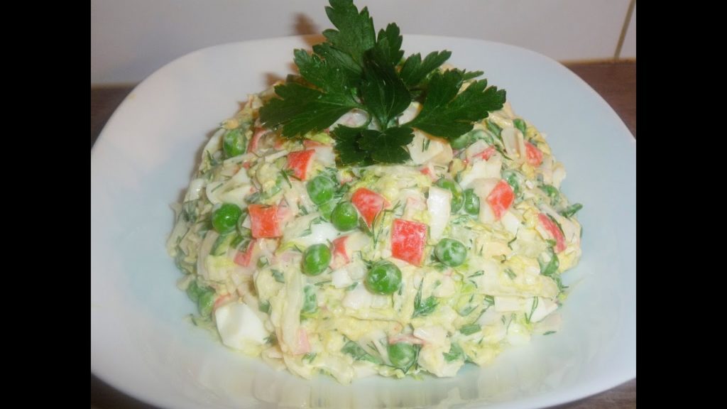 Очень вкусный, лёгкий салат с крабовыми палочками