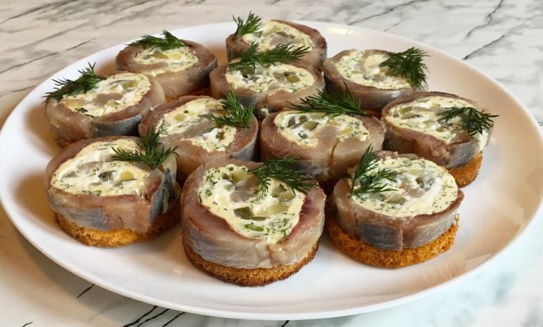 Рулетики из Сельди / Rolls from Herring / Фаршированная Сельдь / Новогодняя Закуска