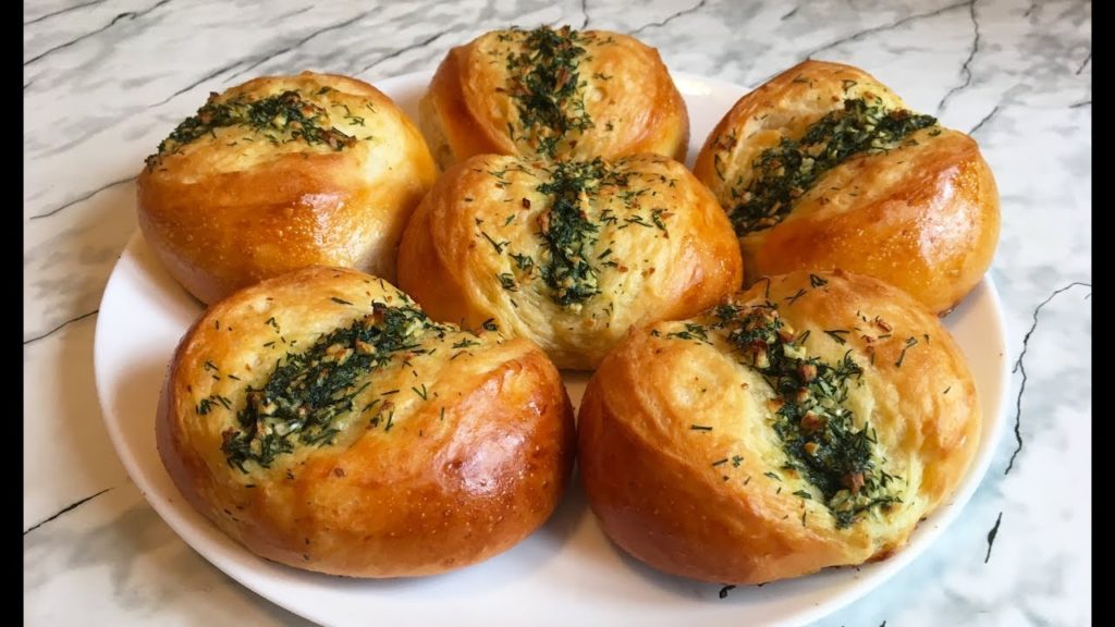 Чесночные Булочки / Булочки с Чесноком / Пампушки / Garlic Buns / Простой Рецепт (Очень Вкусно) Чесночные Булочки / Булочки с Чесноком / Пампушки / Garlic Buns / Простой Рецепт (Очень Вкусно)
