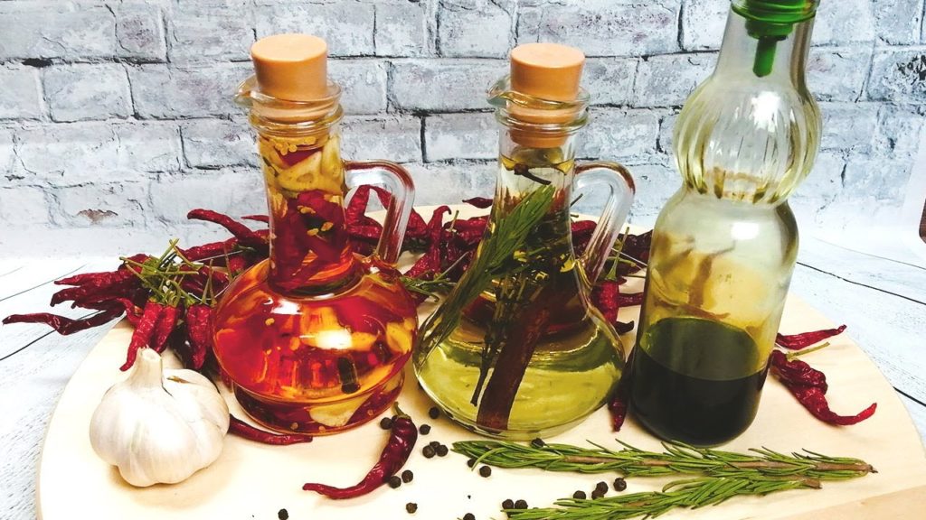 Тайное зелье поваров! 4 рецепта. Изумрудное, зелёное, острое и пряное масло в домашних условиях. Тайное зелье поваров! 4 рецепта. Изумрудное, зелёное, острое и пряное масло в домашних условиях.