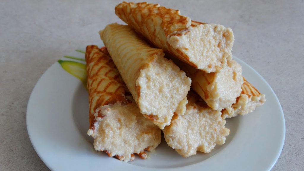 Вафельные трубочки с кремом (в советской вафельнице)