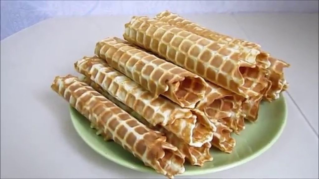 Очень вкусные, хрустящие экономные вафельные трубочки.