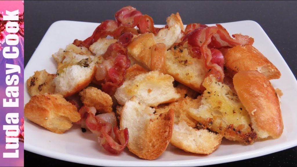 ХРУСТЯЩИЕ СУХАРИКИ с ЧЕСНОКОМ и БЕКОНОМ – быстрая ЗАКУСКА к фильму - bread croutons recipe easy ХРУСТЯЩИЕ СУХАРИКИ с ЧЕСНОКОМ и БЕКОНОМ – быстрая ЗАКУСКА к фильму - bread croutons recipe easy