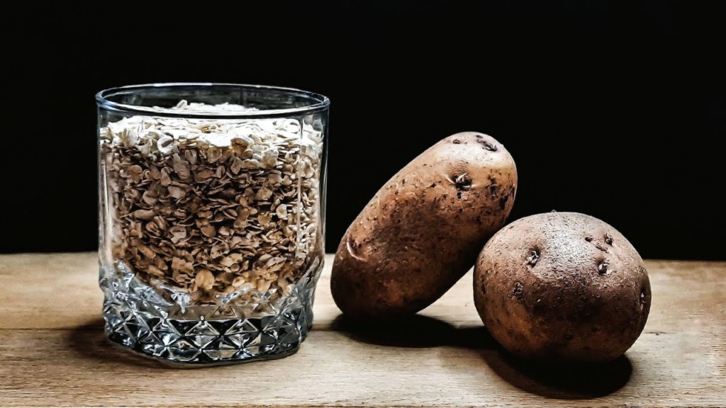 🥔🥣 Есть стакан овсянки и картофель? Мега бюджетный рецепт, который стоит попробовать! 🥔🥣 Есть стакан овсянки и картофель? Мега бюджетный рецепт, который стоит попробовать!