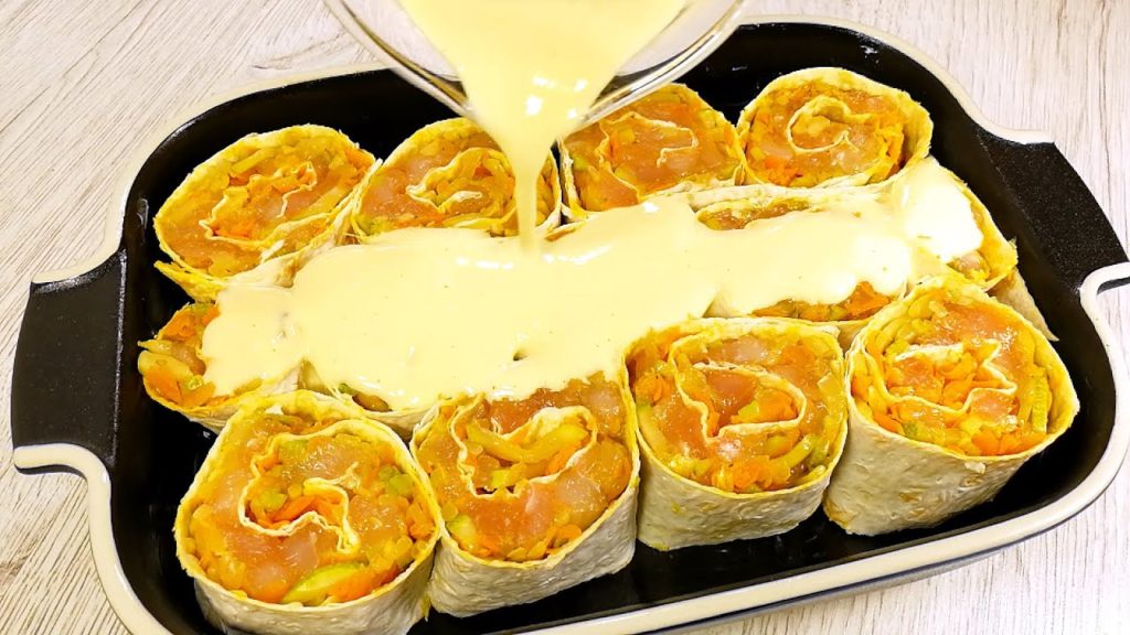 Особенно ВКУСНО со сметаной :) Заливаю - и в духовку! ЧУДО-ОБЕД для всей семьи! Особенно ВКУСНО со сметаной :) Заливаю - и в духовку! ЧУДО-ОБЕД для всей семьи!