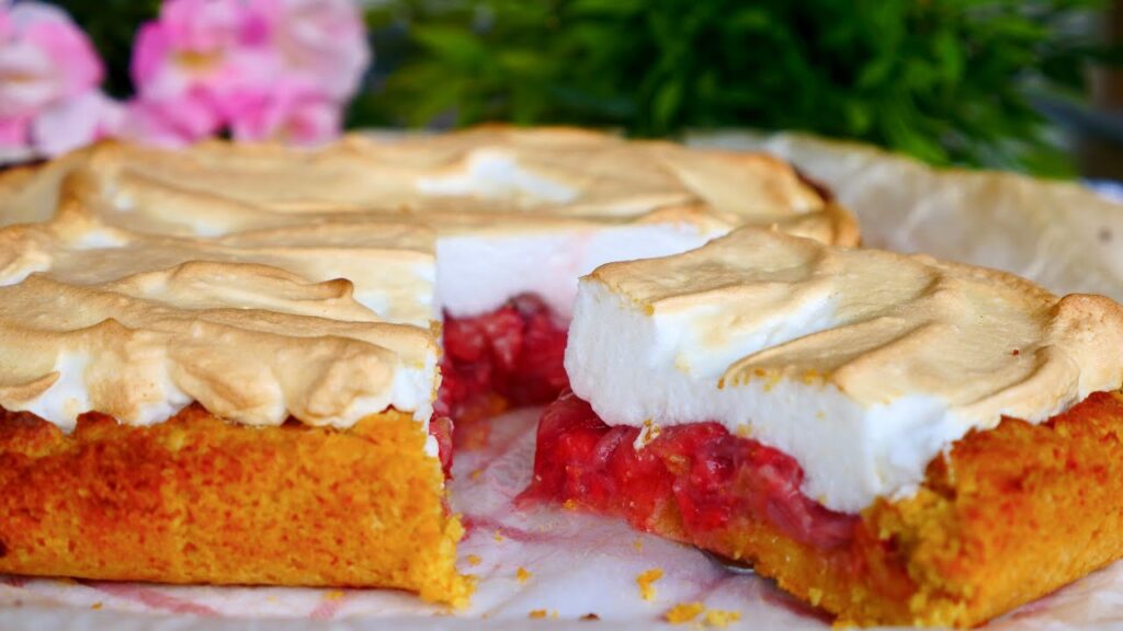 Один из Самых ВКУСНЫХ и ПРОСТЫХ Пирогов с Клубникой