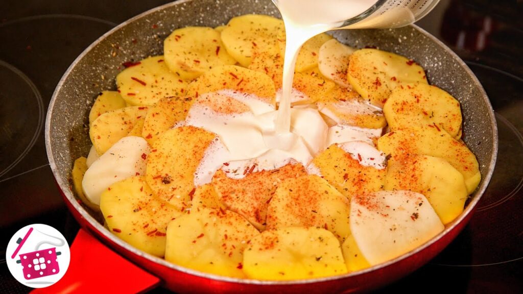 Всего 4 ингредиента! Просто добавьте в картофель! Это так вкусно! Легкий завтрак, обед или ужин
