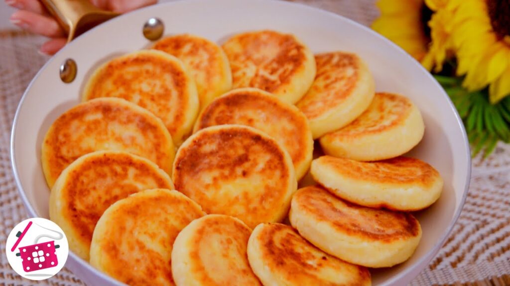 Пышные СЫРНИКИ, которые НЕ РАСТЕКАЮТСЯ на Сковороде! Творожные Сырники ❤️ Готовим Дома Пышные СЫРНИКИ, которые НЕ РАСТЕКАЮТСЯ на Сковороде! Творожные Сырники ❤️ Готовим Дома