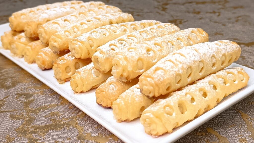 GÖZƏL görünüşlü çox ləzzətli KƏSMİKLİ peçenye ŞƏKƏRLİ rulonlar. Вкуснейшее печенье к чаю!