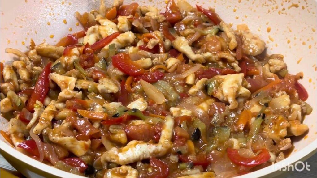 Куриное филе по-новому с баклажанами и овощами  в азиатском стиле!