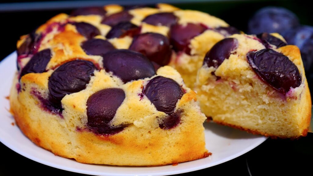 Пирог на Кефире со Сливой 🥧 Все смешал и в Духовку! 🥧